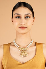 White Pearl Necklace5823 video